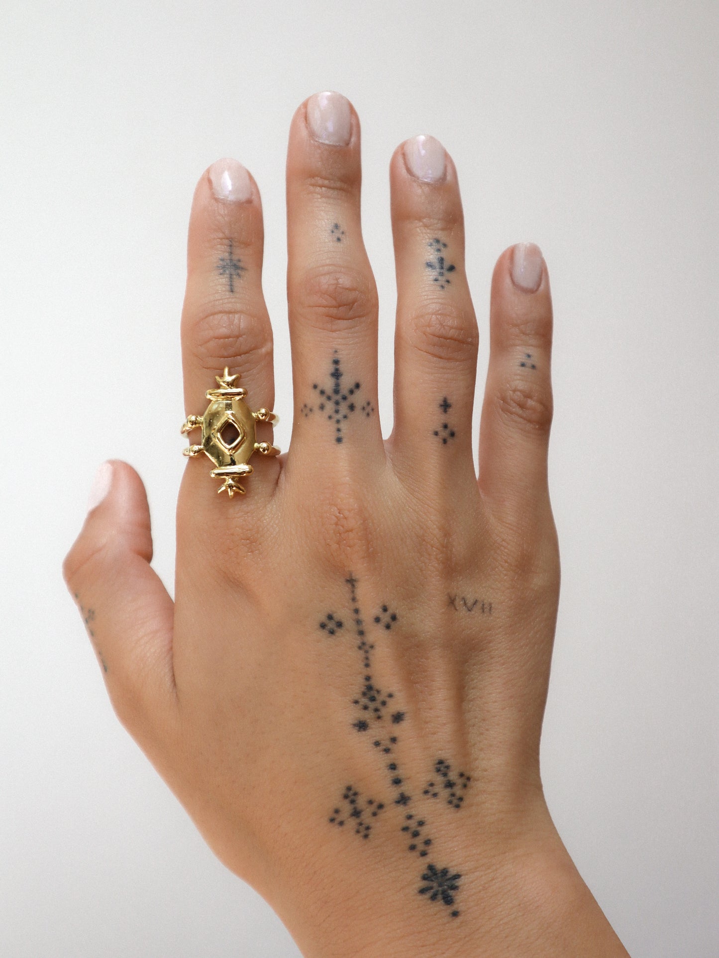 Comosus Ring