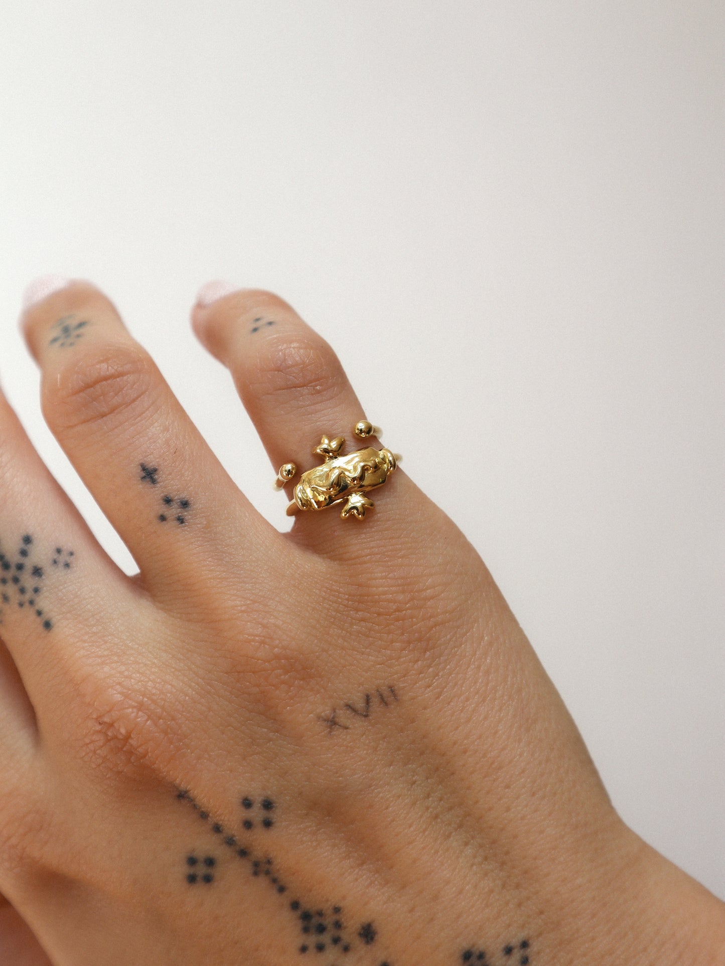 Exuvio Ring