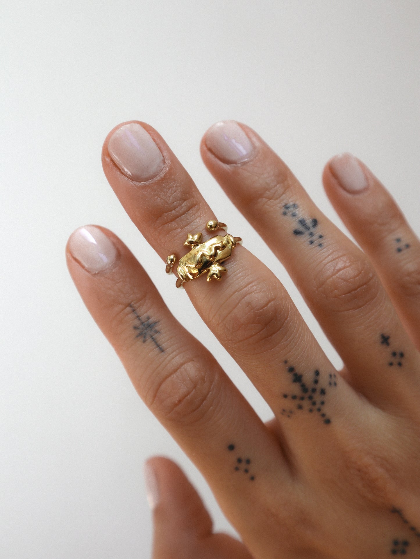 Exuvio Ring