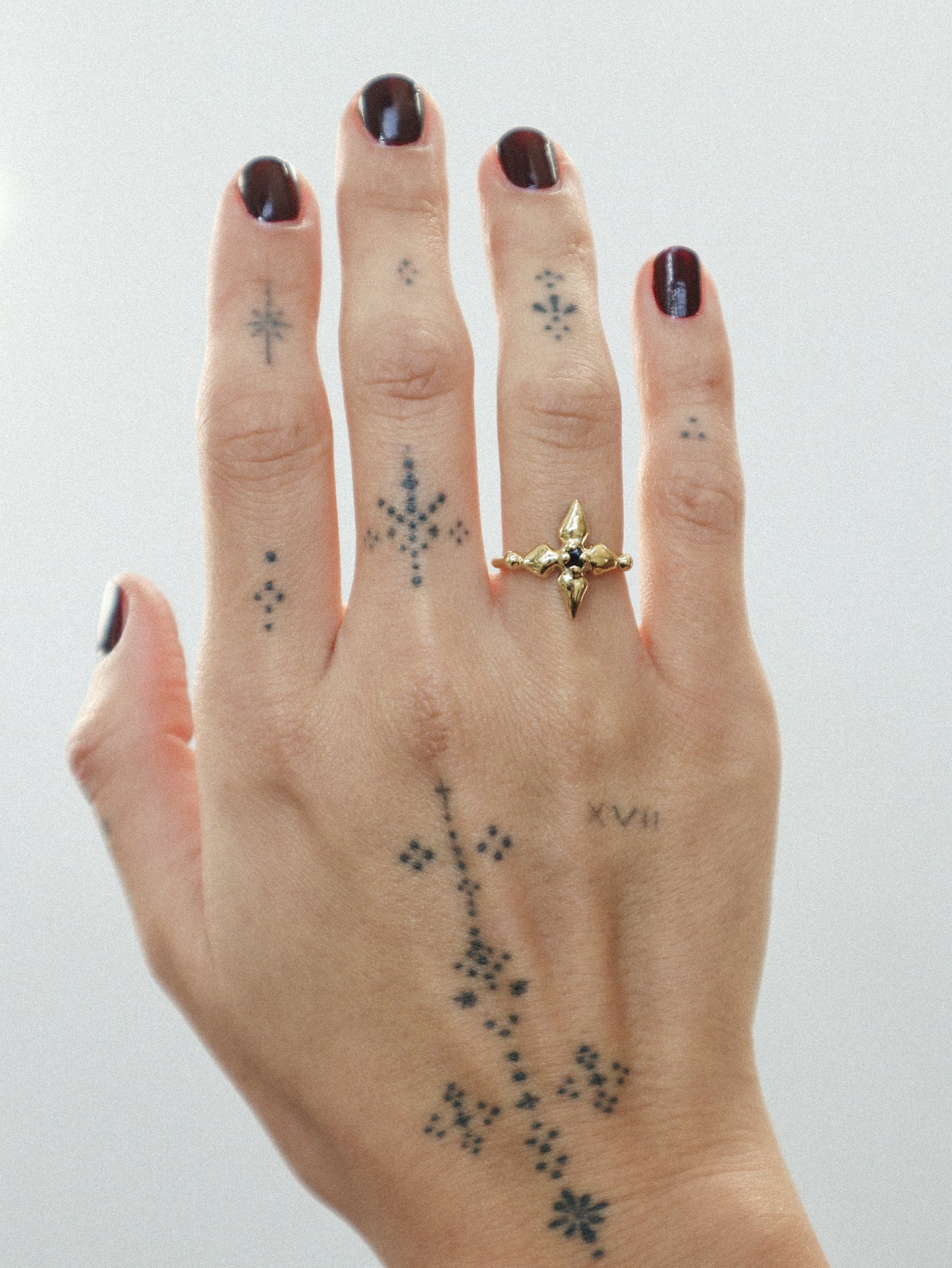 Whisperelle in 18kt gold + lab-grown diamond
