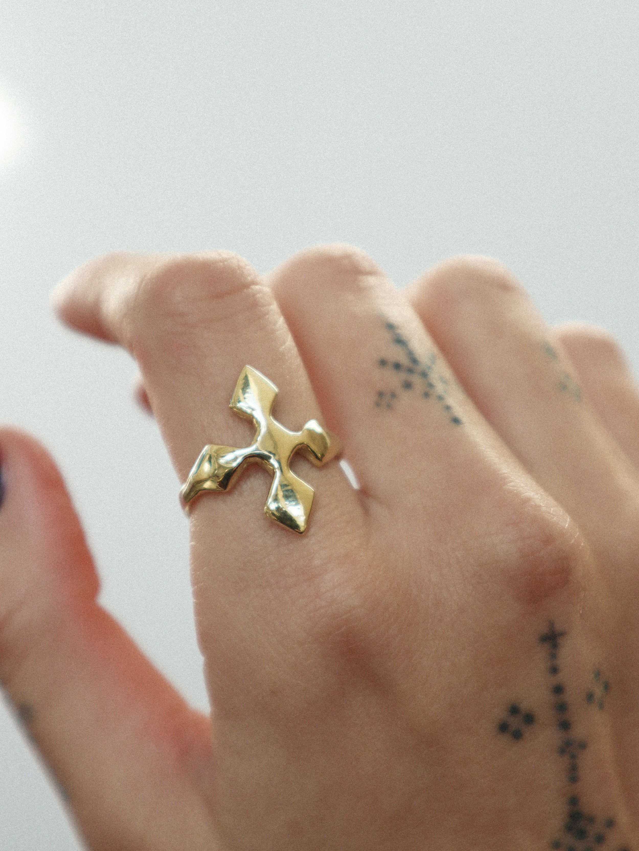 Wovencross Ring – Indomita Heirlooms